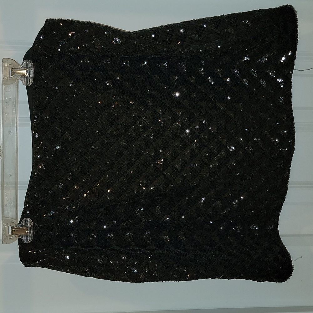 Banana Republic Black geometric sequin skirt size 14, like new condition